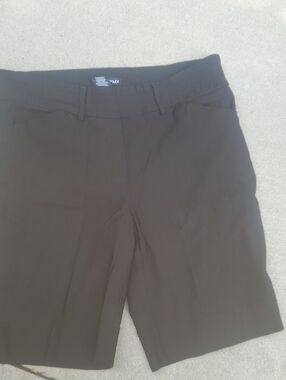 Hillary Radley Black Women's Shorts Stretchy Longer Style Perfect For Golf
